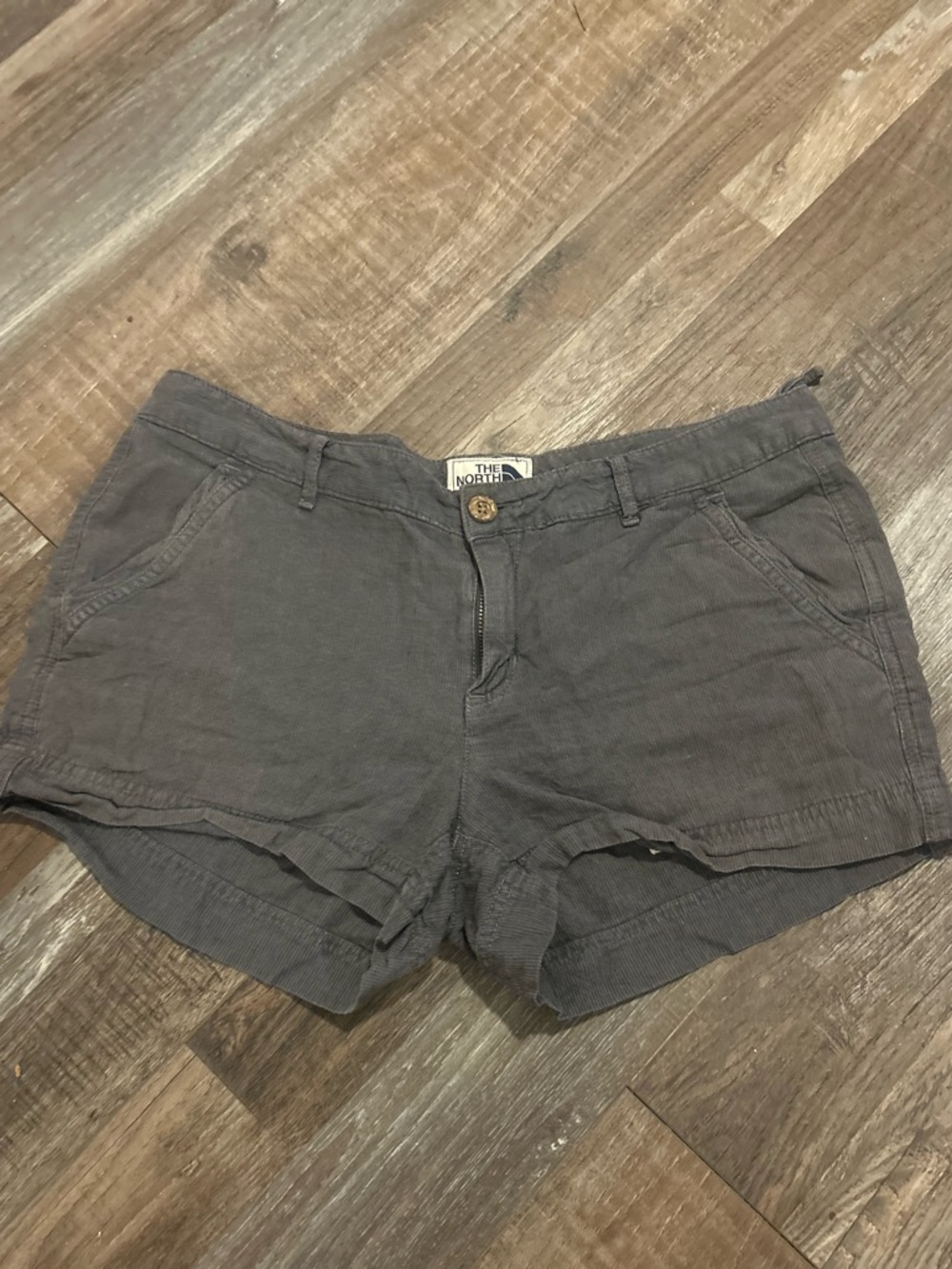 50%offw❤️ The North Face gray Linen Cotton blend hot pants shorts womens sz 4